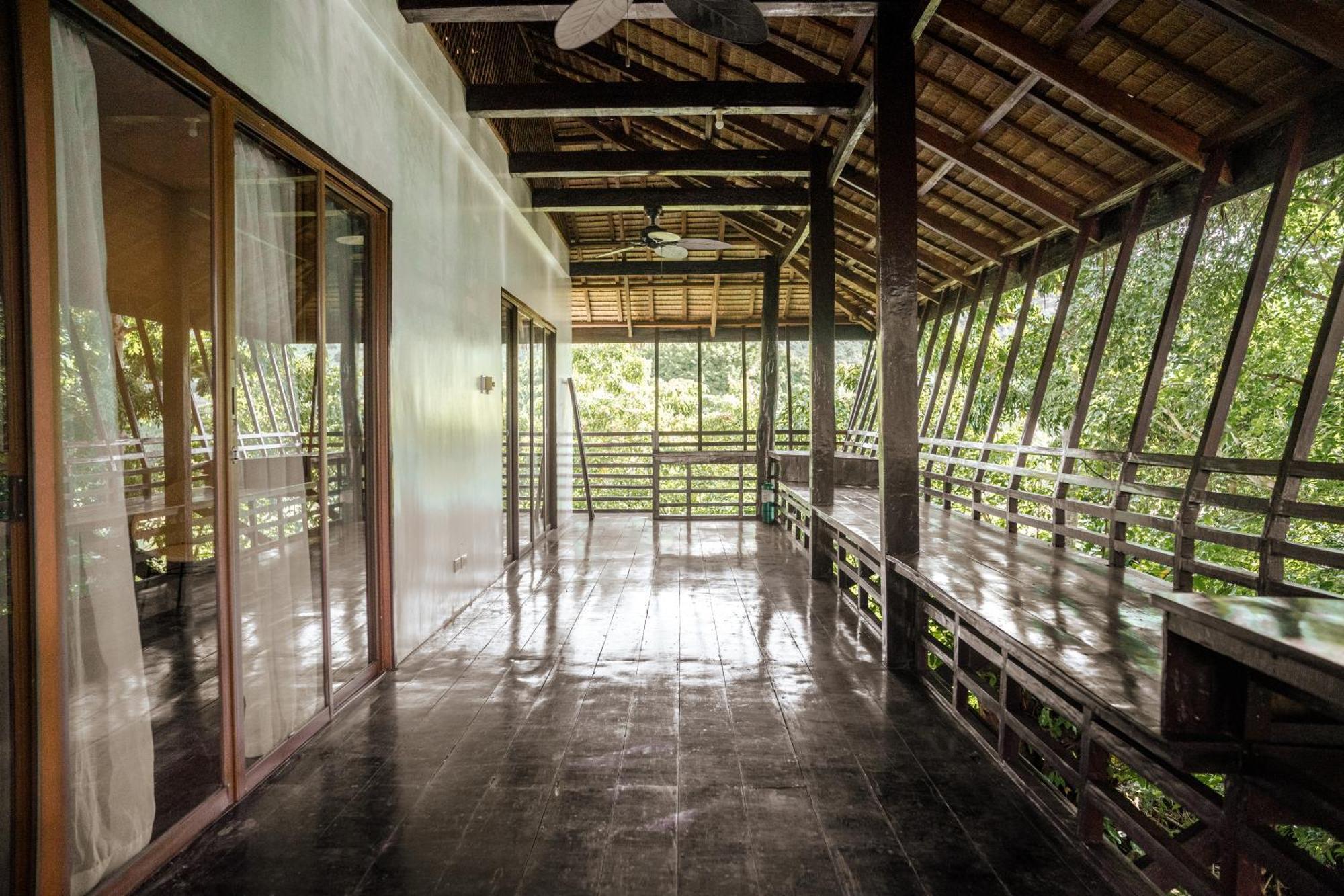 Balay Kogon Hotel Carles Bilik gambar